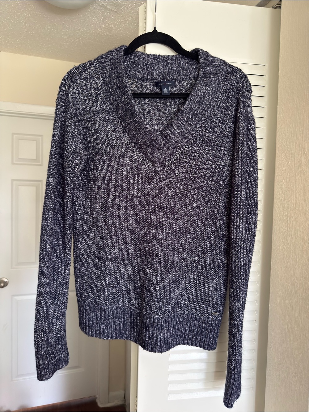 Marled Tommy Hilfiger V-Neck Women’s Sweater - Gray